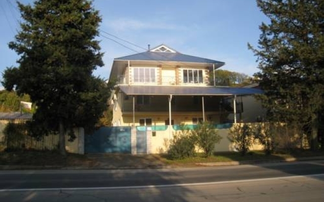 Bukhta Guest House