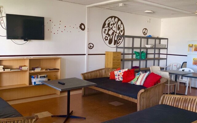 Roey Backpackers & Party Bar