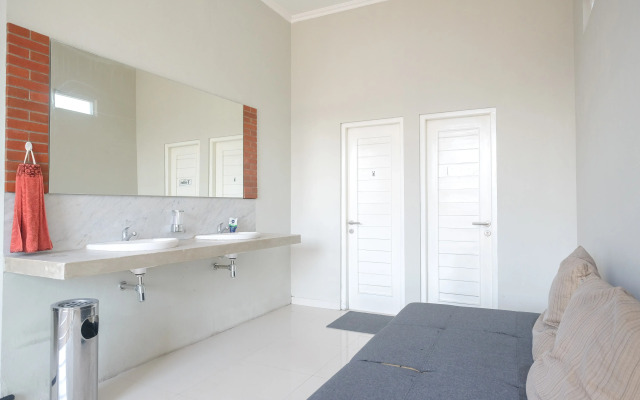 Urbanview Stay @H jakal by RedDoorz
