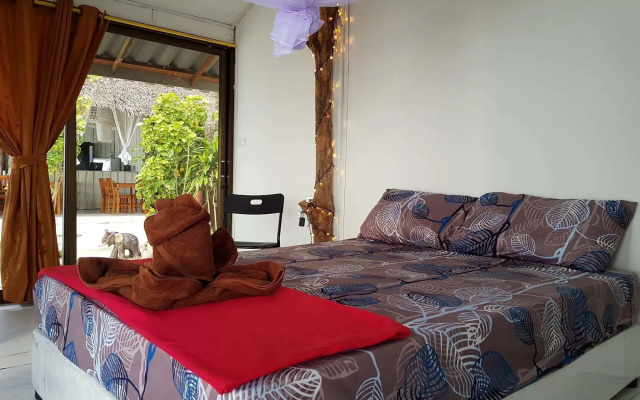 Haad Chao Phao Resort