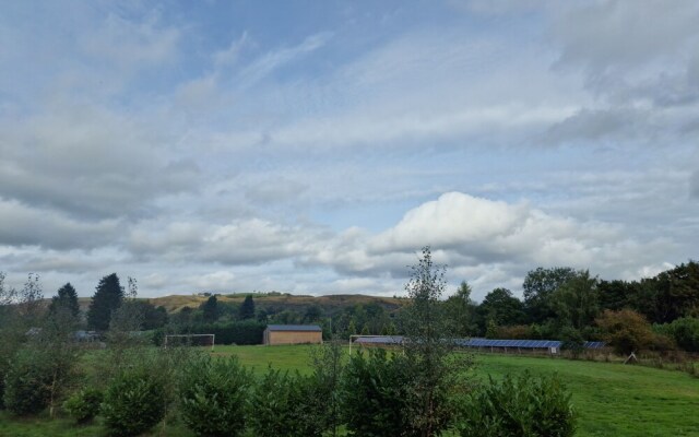 Large Shepherds Hut - Riverview