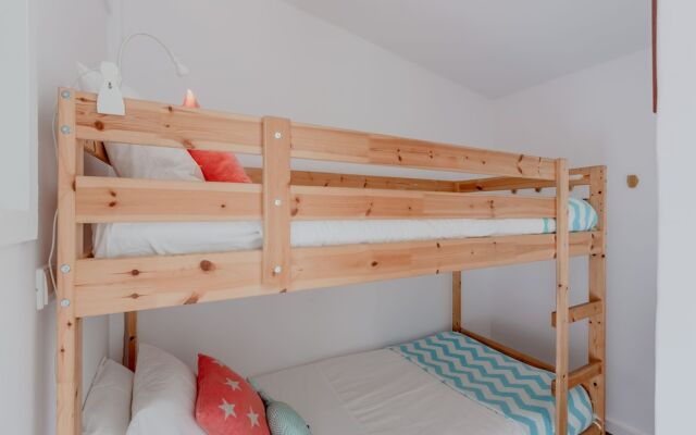 Sunny Apartment with Patio, By TimeCooler