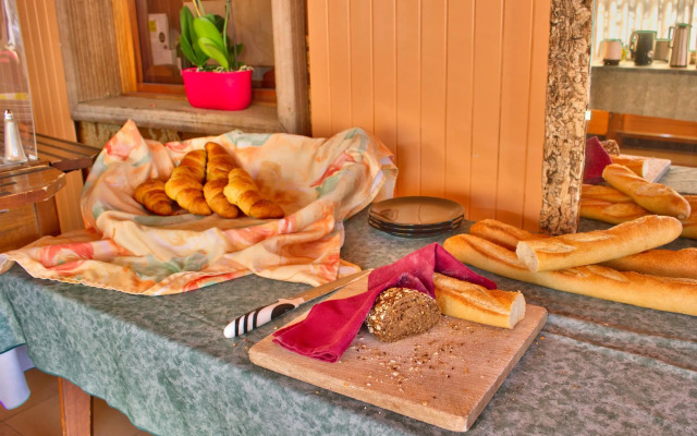 Logis Chalet du Mont Roland