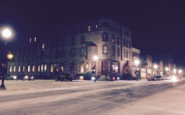 Historic Calumet Inn