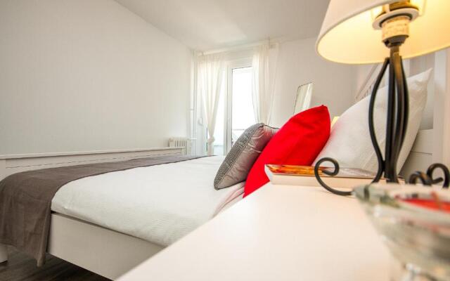 Hendrix Bridge Apartment