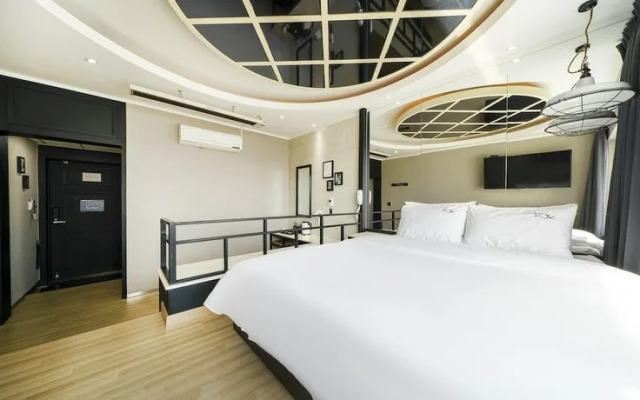 Busan Myeongji Oceanview JK Hotel