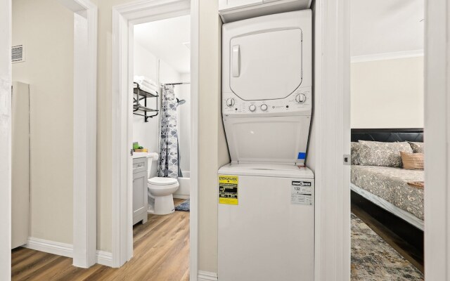 Bright&Cozy Getaway 10min to Downtown LA