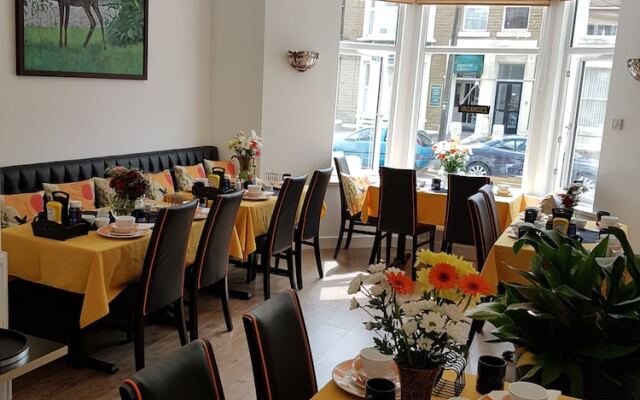 Half Moon Bay Hotel - Families Only