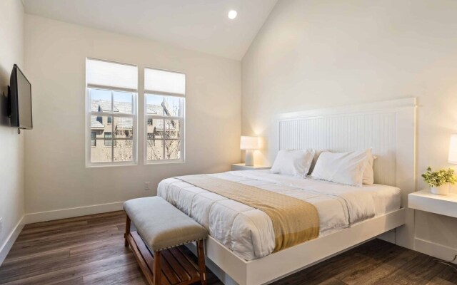 The Ann Marie #f1 6 Bedroom Townhouse