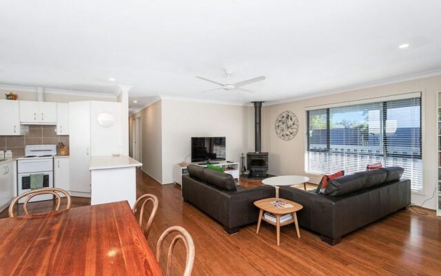 5 Northaven Ave in Bawley Point