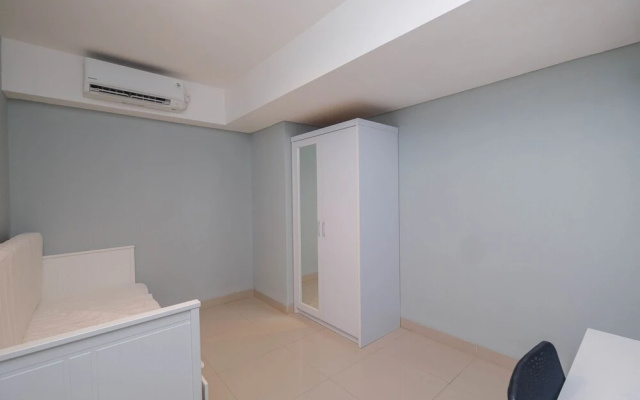 Spacious Combine Unit 1Br with Extra Room Apartment at H Residence – Guest Rooms – Jakarta