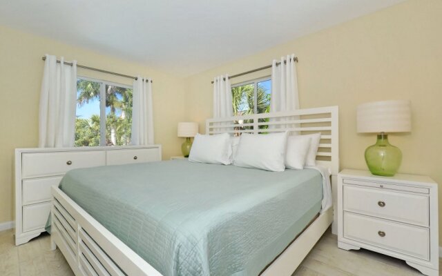 Banana Bay Club Beachside Villas