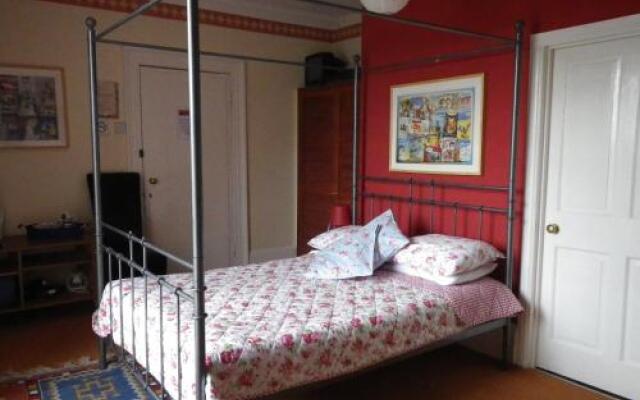 Laburnum Guest House at Bistro En Glaze