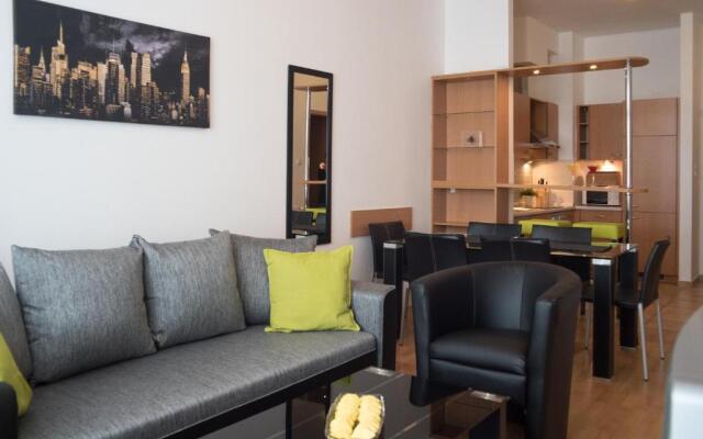Apartment with Big Terrace