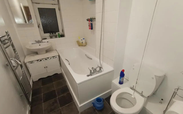 London budget Maisonette