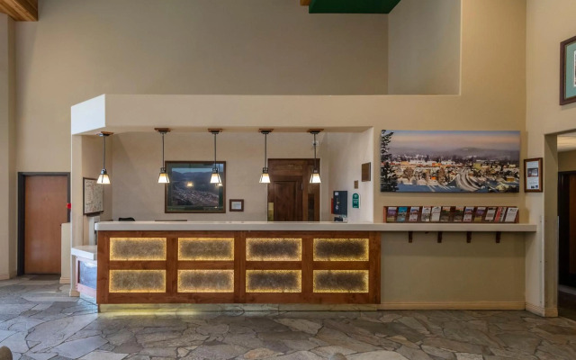 Truckee Donner Lodge