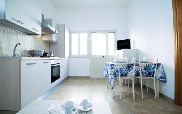 Holidaycasa Sebastiano - Grazioso Bilocale a 150 Mt Dal Mare