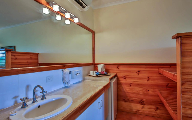 Kimberley Hotel Halls Creek