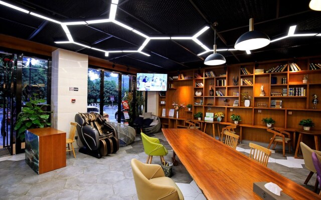Immersing Hotel Guihu Branch