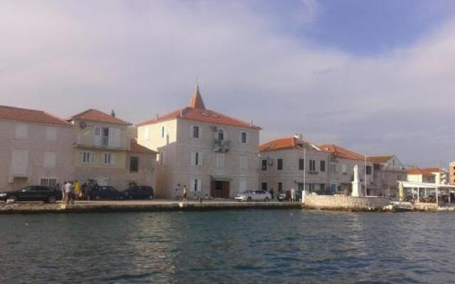 Apartments And Rooms Tino
