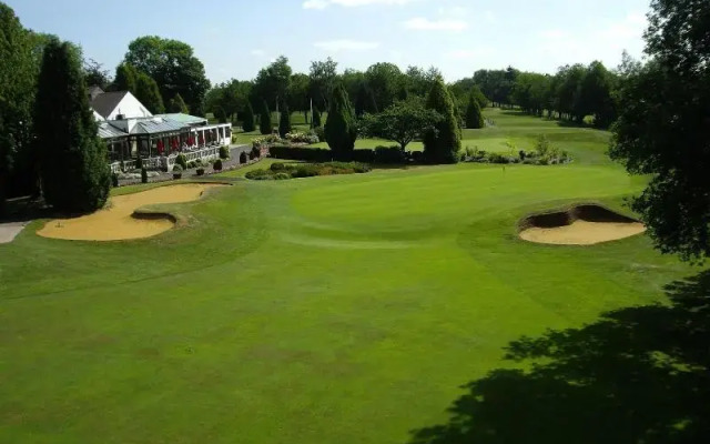 Kingswood Golf & Country Club