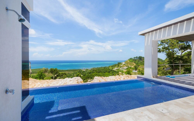 Casa de Cristal House 4 Bedrooms 3.5 Bathrooms Home