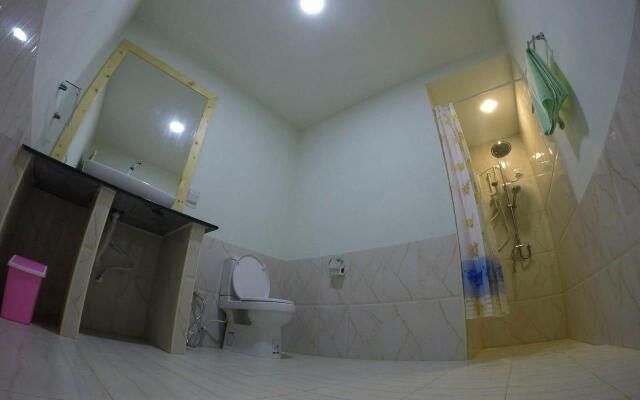 Crystal Dhiffushi