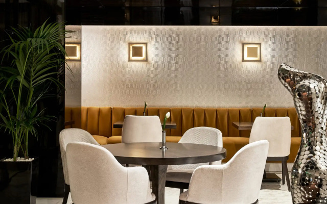 Bellevue On The Beach Suites