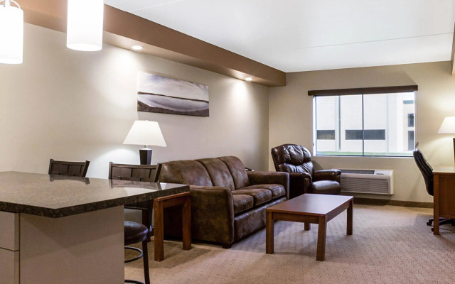 Baymont by Wyndham Jamestown Conference Center & Water Park