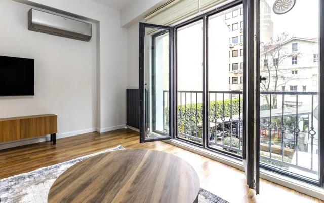 Modern Furnished Comfy 2 1 Flat in Sisli