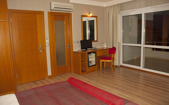 Island Hotel