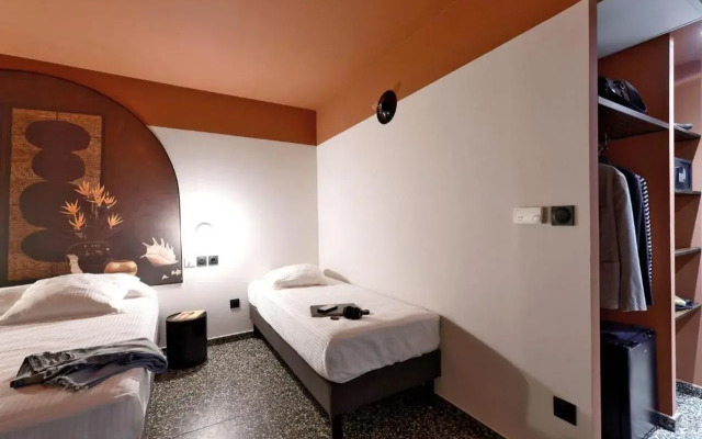 Dina Morgabine Saint Denis