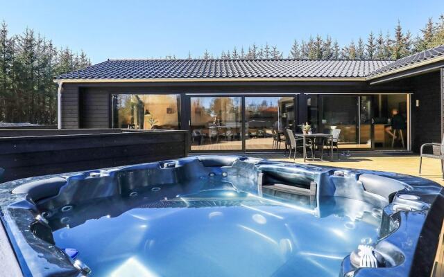Luxurious Holiday Home in Ålbæk With Whirlpool