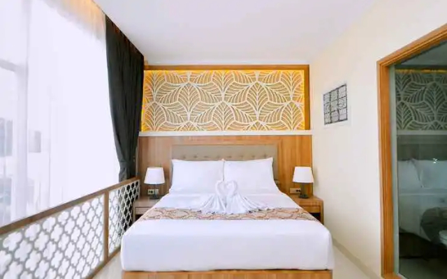 Ocean Beach Hotel Padang