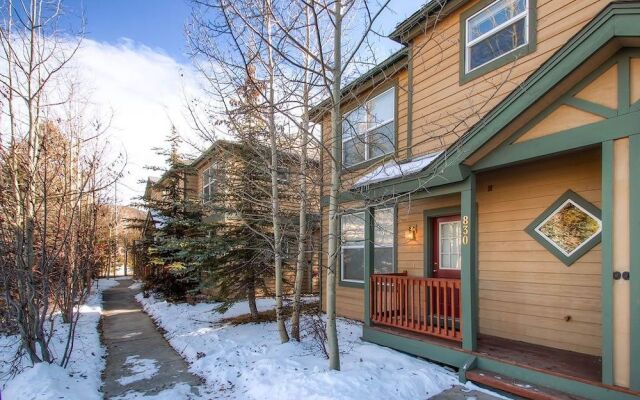 Kingdom Park Townhomes 830 by RedAwning