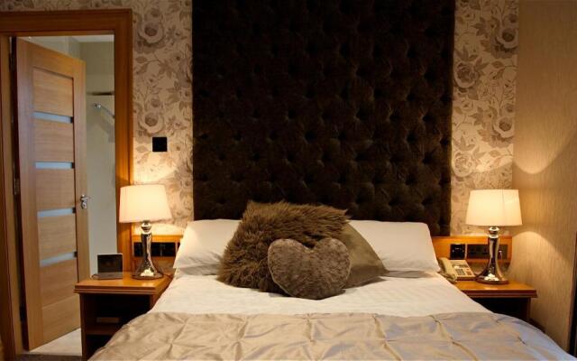Royal Hotel