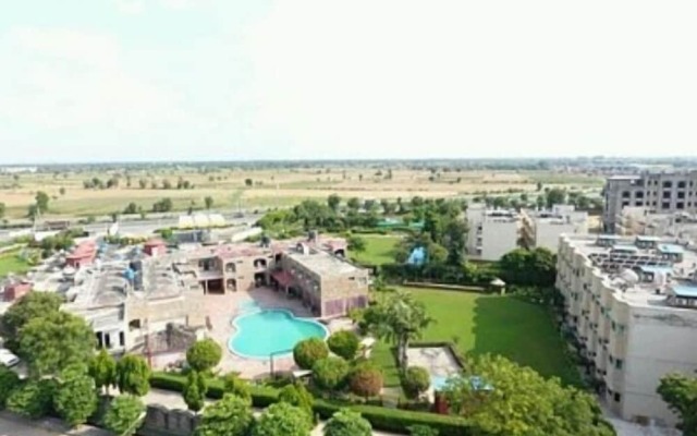 Golden Huts Resorts