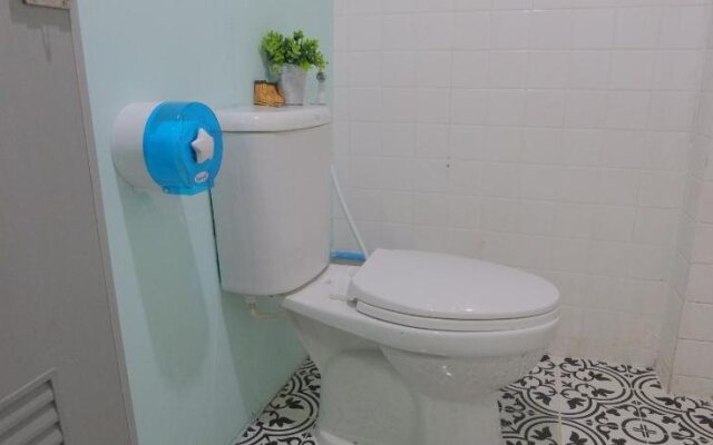 63 Hostel Lopburi