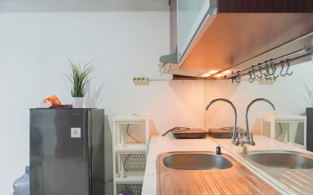 Modern Look 2Br Apartment At Springhill Terrace Residence