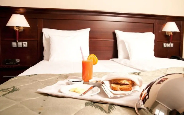 Hotel Rapsodia City Center