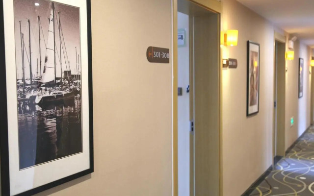 7 Days Premium Chengde Luanping Huaxing Road