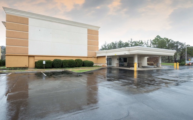 Red Roof Inn Knoxville Central - Papermill Road