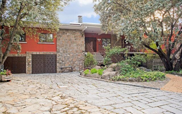 Rural apartment in Galapagar with bubble bath