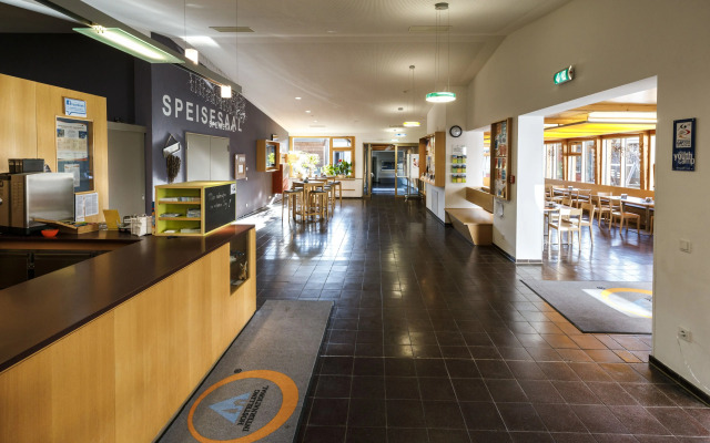 DJH Garmisch- Partenkirchen - Hostel