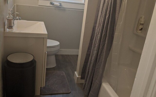 Cozy, Homey 1br Near Buffalo Medical Center