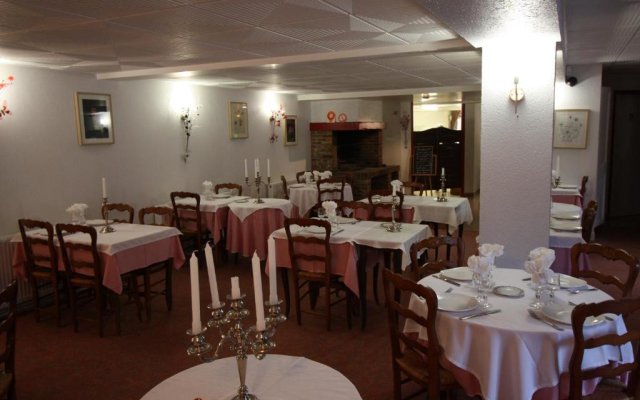 Hotel Restaurant Les Deux Sapins