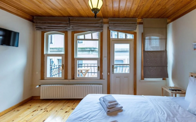 Flat Near Trendy Attractions in Balat Fatih