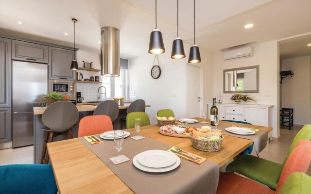 Nice Apartment in Opatija With Wifi and 3 Bedrooms