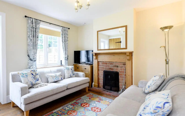 Sea Holly Cottage-UK11931