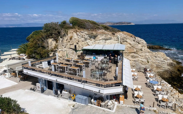 Captain's Beach Apartments